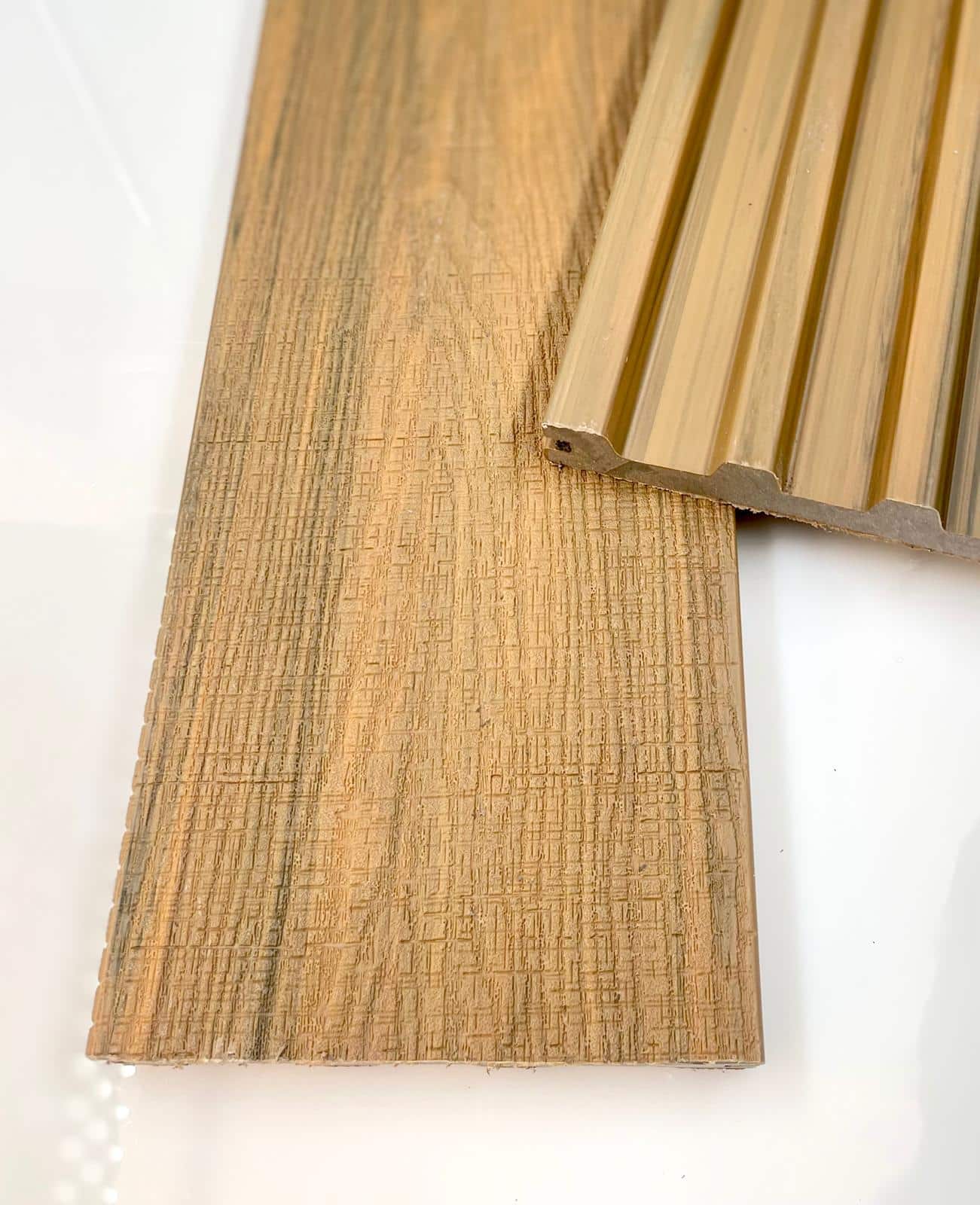 דק סינטטי ROC PROFESSIONAL דור 3 מצופה אלון 23X140 סמי סוליד